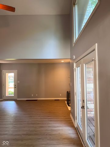 1402 Kessler Boulevard East Drive, Indianapolis, IN 46220