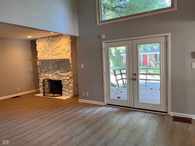 1402 Kessler Boulevard East Drive, Indianapolis, IN 46220