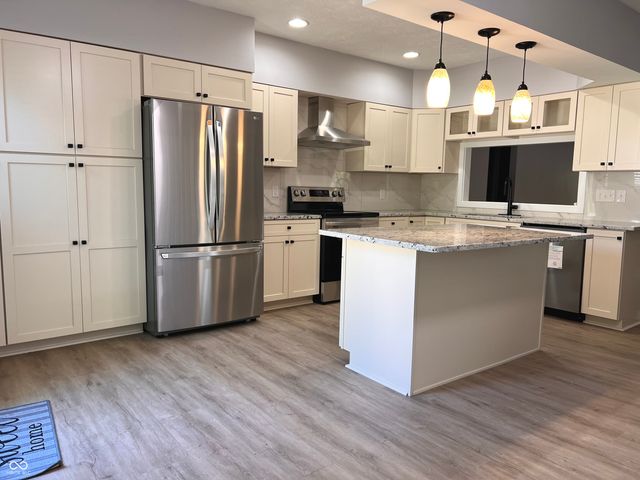 1402 Kessler Boulevard East Drive, Indianapolis, IN 46220