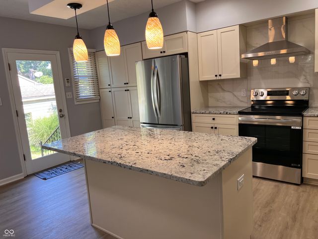 1402 Kessler Boulevard East Drive, Indianapolis, IN 46220