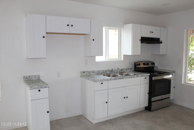 132 W 32nd Street, Tucson, AZ 85713