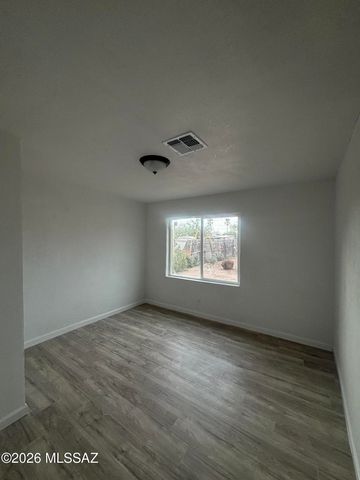 132 W 32nd Street, Tucson, AZ 85713