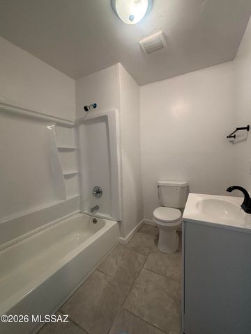 132 W 32nd Street, Tucson, AZ 85713