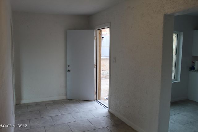 132 W 32nd Street, Tucson, AZ 85713