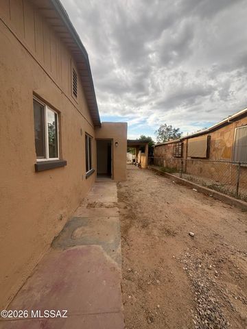 132 W 32nd Street, Tucson, AZ 85713