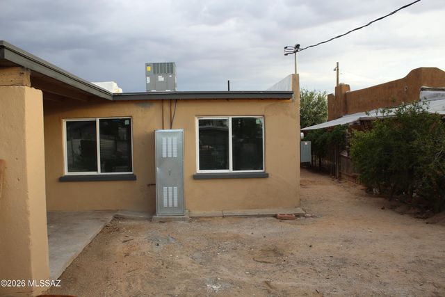 132 W 32nd Street, Tucson, AZ 85713