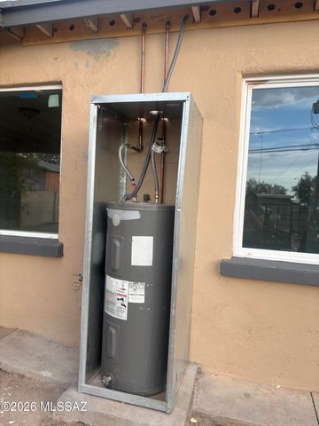 132 W 32nd Street, Tucson, AZ 85713