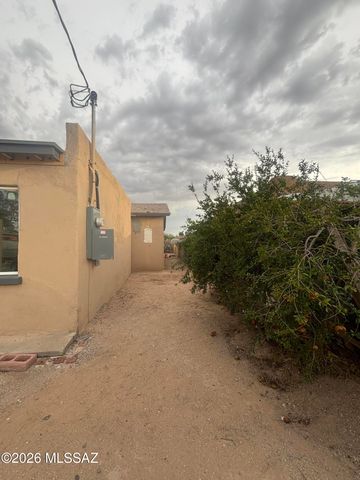 132 W 32nd Street, Tucson, AZ 85713