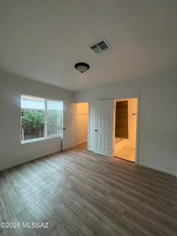 132 W 32nd Street, Tucson, AZ 85713