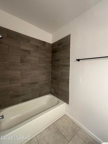 132 W 32nd Street, Tucson, AZ 85713
