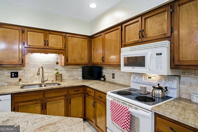 2907 Glad Dale Drive SE, Conyers, GA 30094