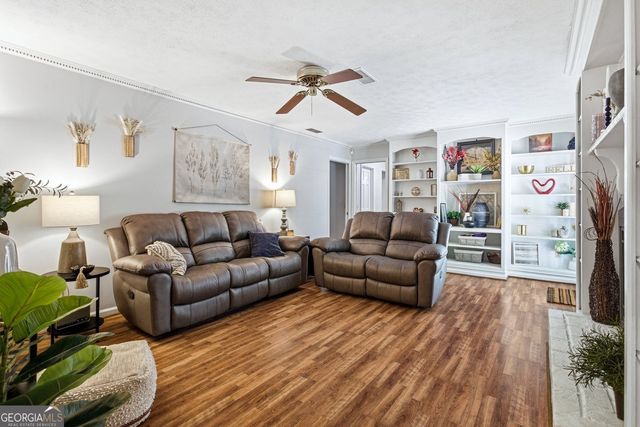 2907 Glad Dale Drive SE, Conyers, GA 30094