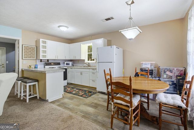 2907 Glad Dale Drive SE, Conyers, GA 30094