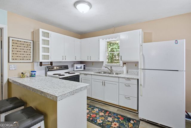 2907 Glad Dale Drive SE, Conyers, GA 30094