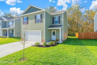 9445 River Cane Rd, Mascot, TN 37806