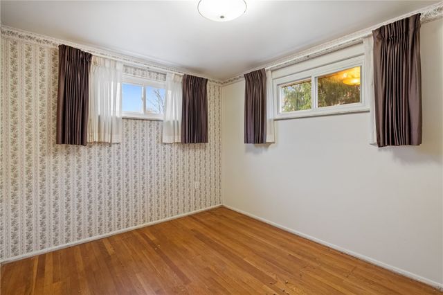 34 Sterling Dr, Robinson Twp, PA 15108