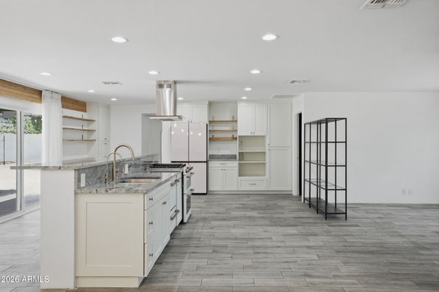 6128 N 16TH Place, Phoenix, AZ 85016