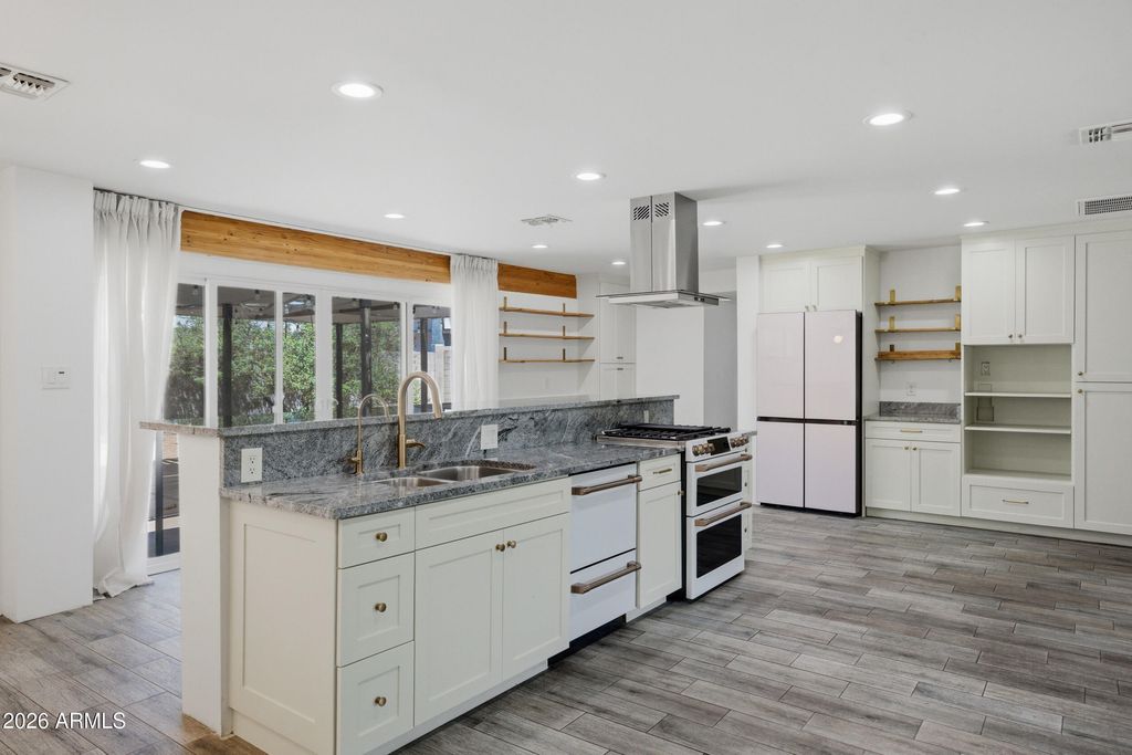 6128 N 16TH Place, Phoenix, AZ 85016