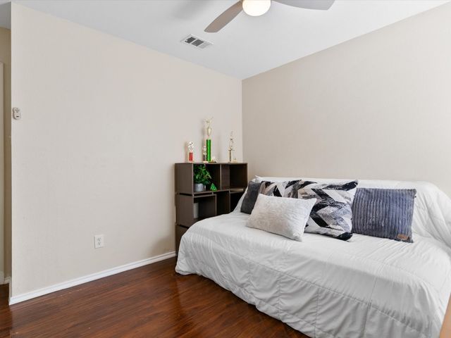 6913 Whitestone Drive, Mckinney, TX 75070