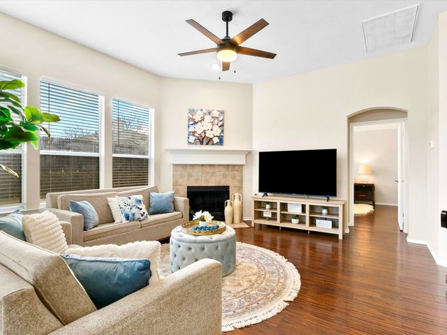 6913 Whitestone Drive, Mckinney, TX 75070