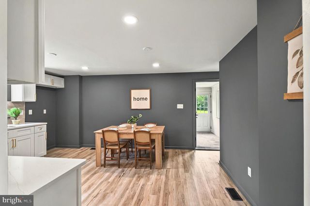 222 OLD RACETRACK RD, Parkesburg, PA 19365