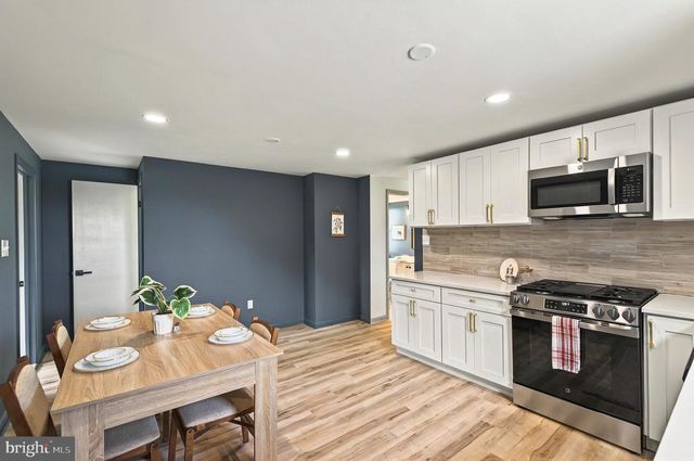 222 OLD RACETRACK RD, Parkesburg, PA 19365