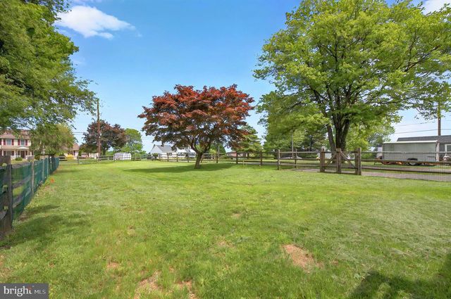 222 OLD RACETRACK RD, Parkesburg, PA 19365