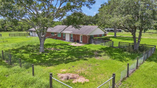 2606 Finney Vallet Road, Rosenberg, TX 77471