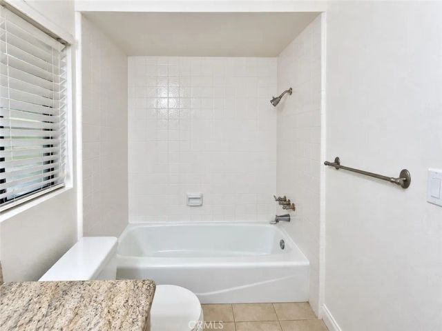 21821 Burbank Boulevard 138, Woodland Hills, CA 91367