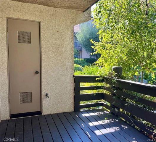 21821 Burbank Boulevard 138, Woodland Hills, CA 91367
