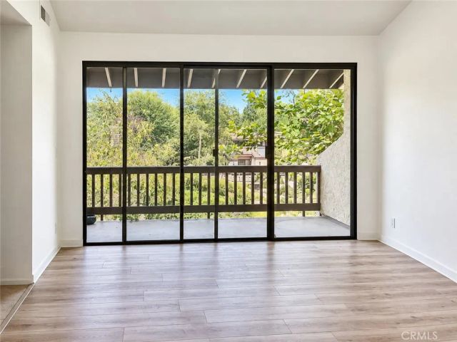 21821 Burbank Boulevard 138, Woodland Hills, CA 91367