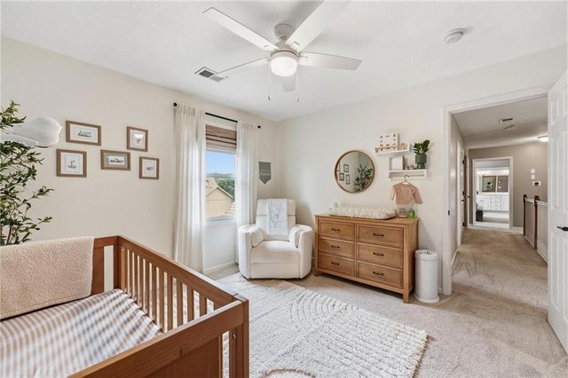 6190 N Nevada Avenue, Parkville, MO 64152
