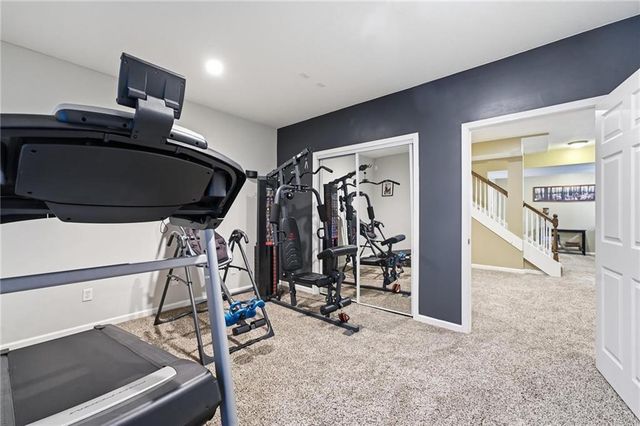 6190 N Nevada Avenue, Parkville, MO 64152