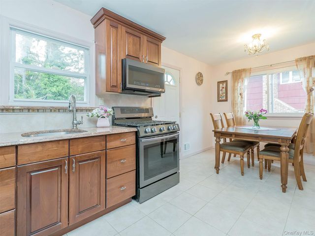 55 Driftwood Drive, Port Washington, NY 11050