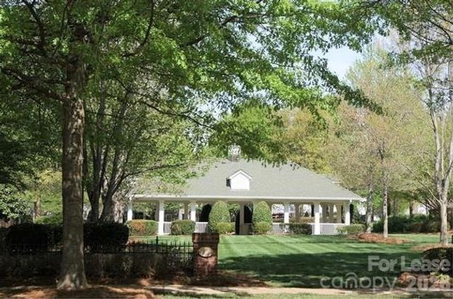 18710 Oakhurst Boulevard 3A, Cornelius, NC 28031