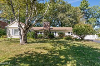 47 Oldox Road, Bethlehem, NY 12054