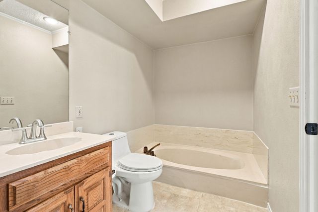 907 Rush Creek Drive, Allen, TX 75002
