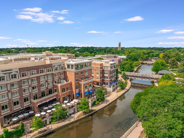 107 S Webster Street, Naperville, IL 60540