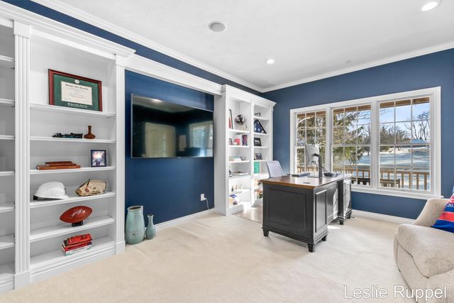 7913 Jonathan Woods Drive SE, Ada, MI 49301