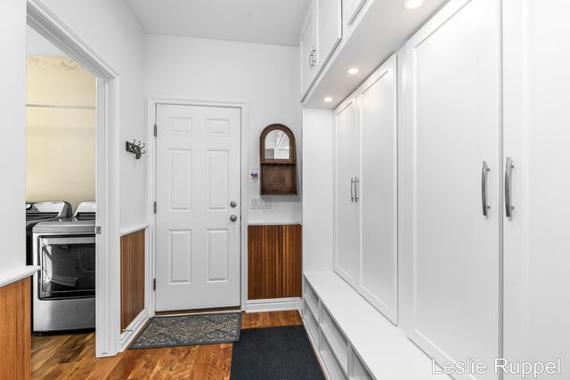 7913 Jonathan Woods Drive SE, Ada, MI 49301