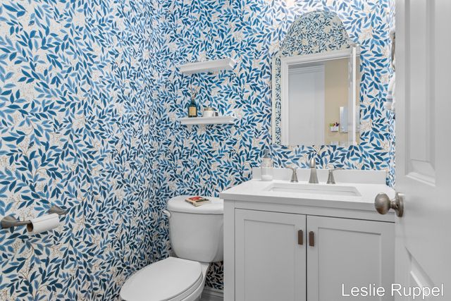 7913 Jonathan Woods Drive SE, Ada, MI 49301