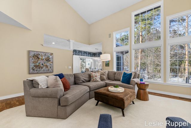 7913 Jonathan Woods Drive SE, Ada, MI 49301