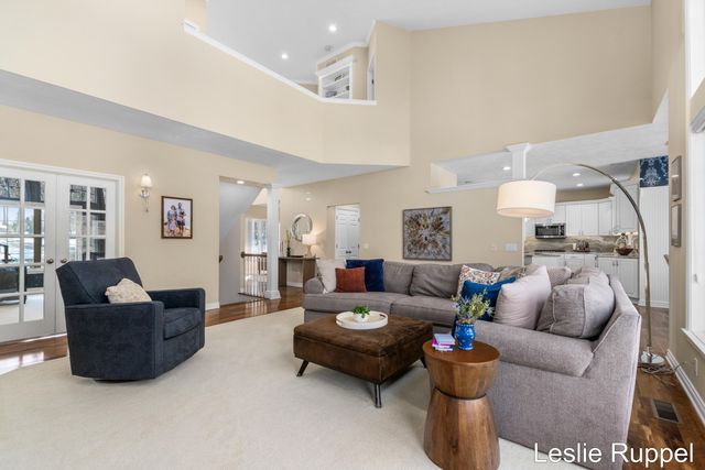 7913 Jonathan Woods Drive SE, Ada, MI 49301