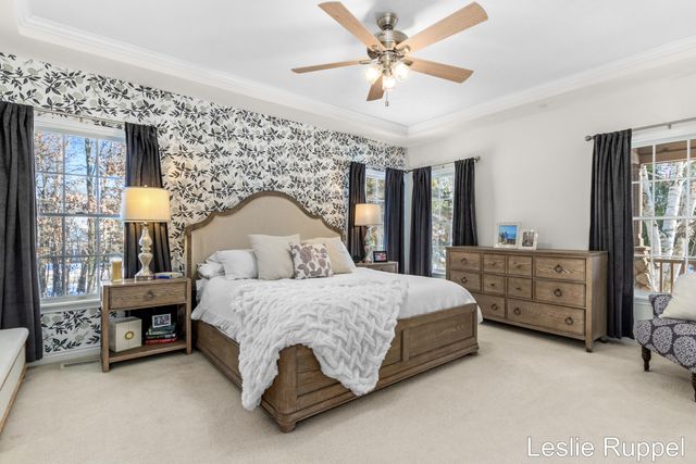 7913 Jonathan Woods Drive SE, Ada, MI 49301