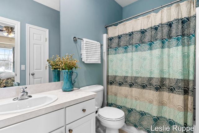 7913 Jonathan Woods Drive SE, Ada, MI 49301