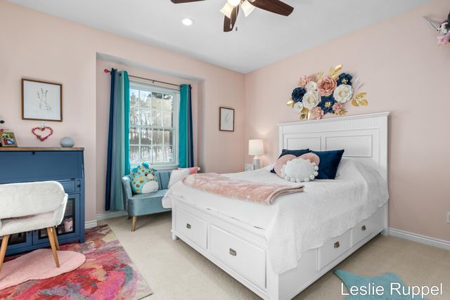 7913 Jonathan Woods Drive SE, Ada, MI 49301