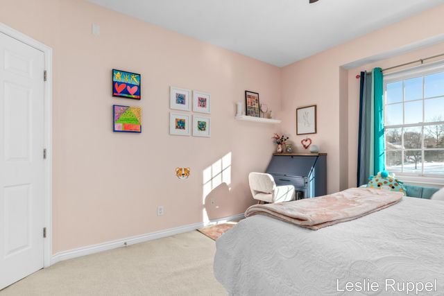 7913 Jonathan Woods Drive SE, Ada, MI 49301