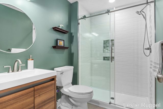 7913 Jonathan Woods Drive SE, Ada, MI 49301