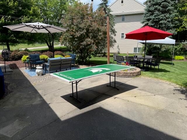 7913 Jonathan Woods Drive SE, Ada, MI 49301