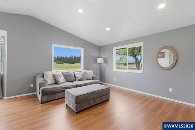 39129 Groshong Rd NE, Albany, OR 97321
